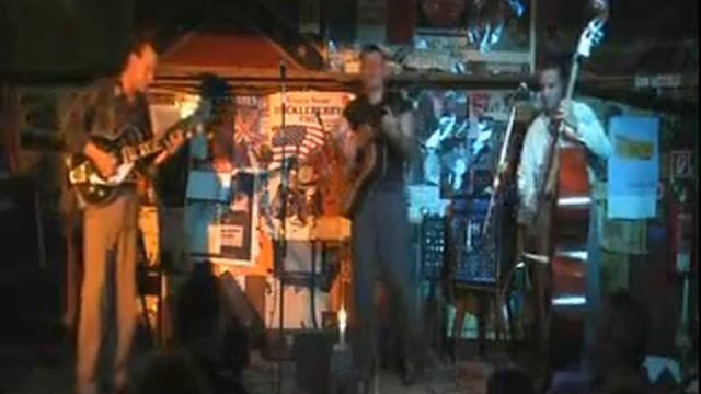 MISSISSIPPI QUEEN - Too Much Monkey Business - rockabilly trio LIVE @ Rattlesnake Saloon, 2009. смотреть онлайн