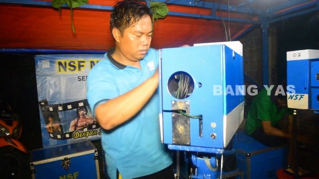 LAYAR TANCAP 35 VS LCD PROJEKTOR | #layartancap #hiburanrakyat #bangyas смотреть онлайн
