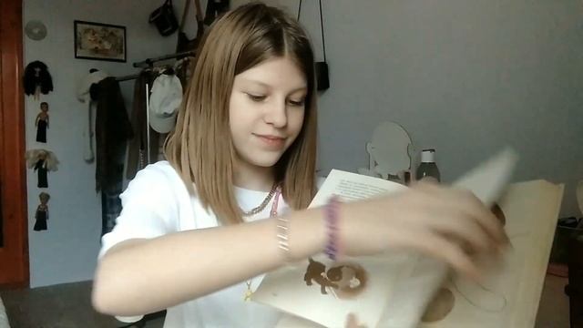 КНИЖКИ КОТОРЫЕ СТОИТ ПОЧИТАТЬ В 2024 ГОДУ!! Топ три моих самых любимых книги!❤️