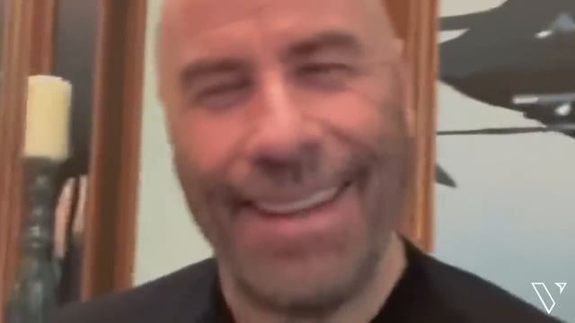 John Travolta se despide de Olivia Newton John смотреть онлайн