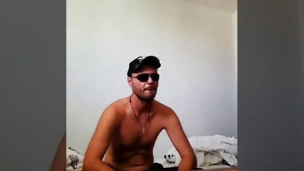 Просыпаюсь я утром и пью черный чай...