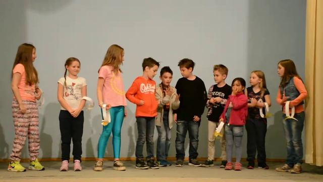 3 отряд Осторожно! Высокое напряжение позитива! смотреть онлайн