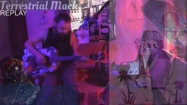 Busking Redux and Guitar Loops смотреть онлайн