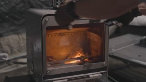 Кемпинг в сильный снегопад с моей собакой . 2-комнатная надувная палатка . Дровяная печь ASMR