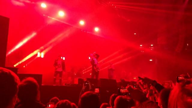 Hollywood Undead - Undead: Live From Moscow