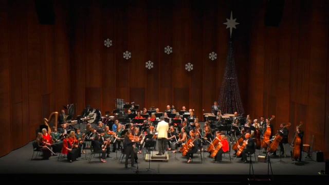 Violist John Ross plays Weber's "Andante e Rondo Ungarese" with Manassas Symphony смотреть онлайн