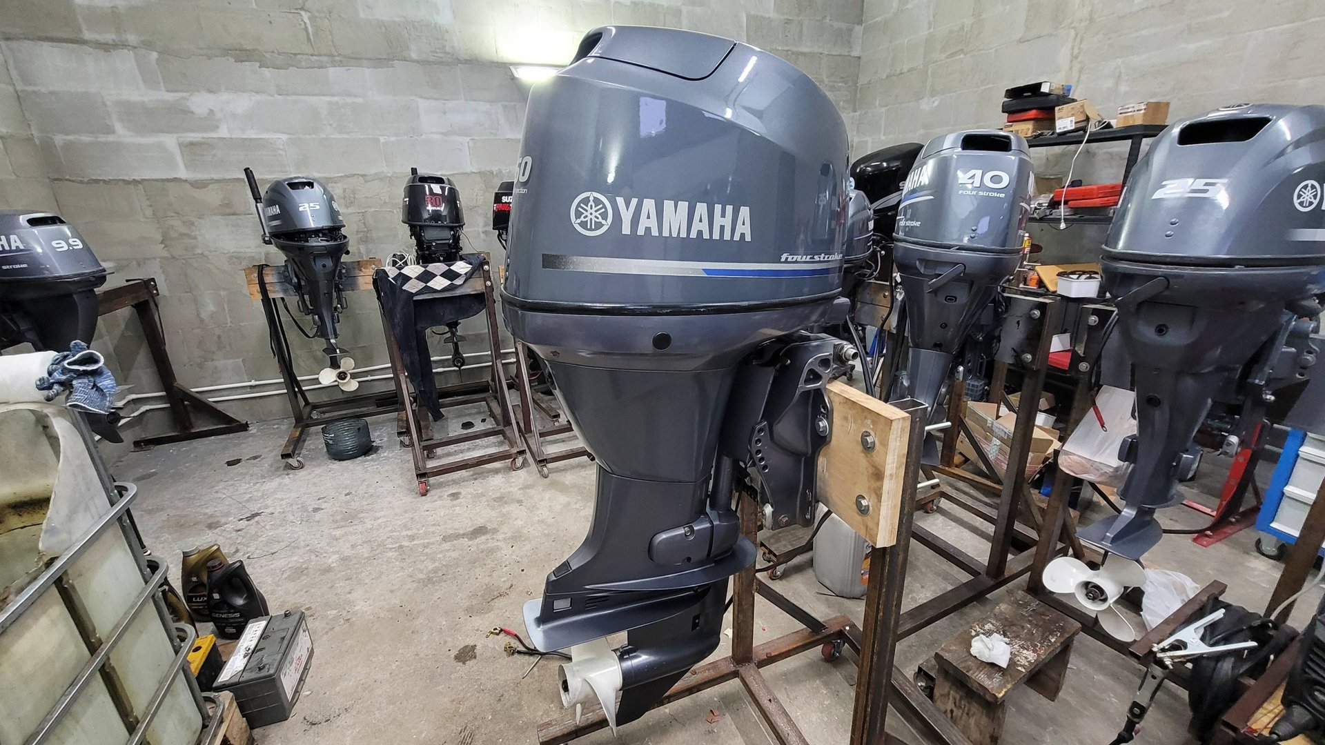 YAMAHA F60 смотреть онлайн