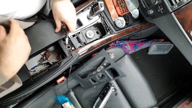 hand brake BMW X5 E70 hamulec ręczny, przycisk button, on / off switch. смотреть онлайн