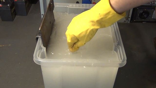 Rust Removal Experiments: Electrolysis смотреть онлайн