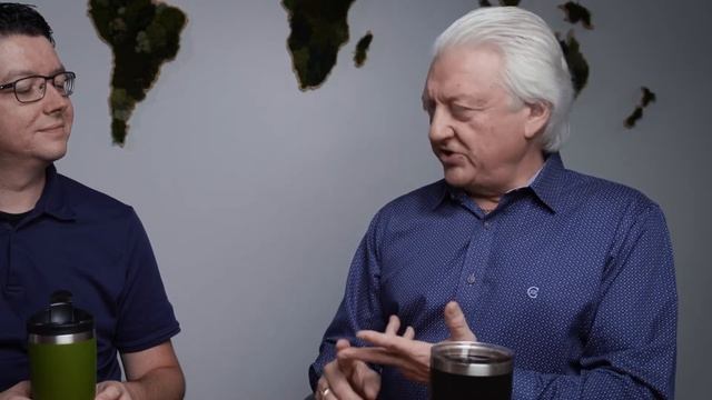 Examples of Entrepreneurs Thinking Outside the Box | The Business Newsroom Episode 58 смотреть онлайн
