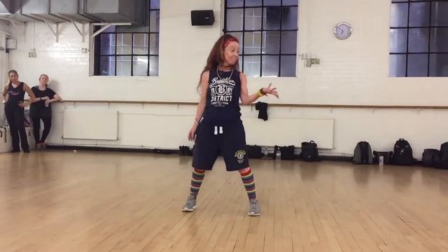 KNOW NO BETTER - MAJOR LAZER Choreography By Lil-J Pineapple Dance Studios смотреть онлайн
