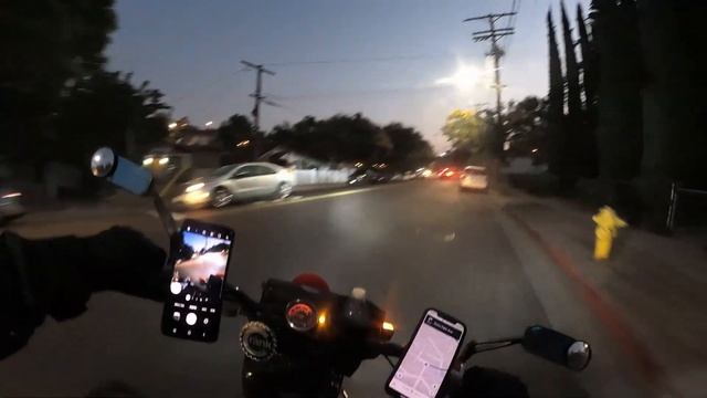 Lazy Friday Hustle | Downtown Los Angeles Food Delivery on Honda Ruckus | DoorDash UberEats смотреть онлайн