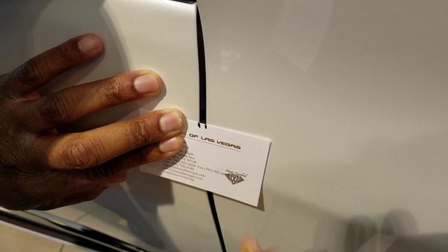 Are You Familiar With the Business Card Trick? смотреть онлайн