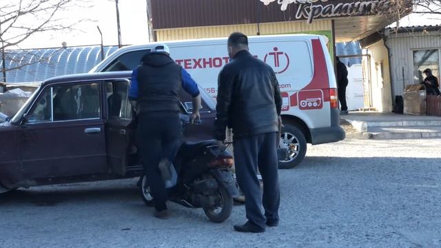 Как загрузить мопед в ВАЗ 2101 смотреть онлайн