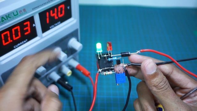 Simple 12 volt Battery charger automatic cut off, 12v Battery charger Homemade смотреть онлайн