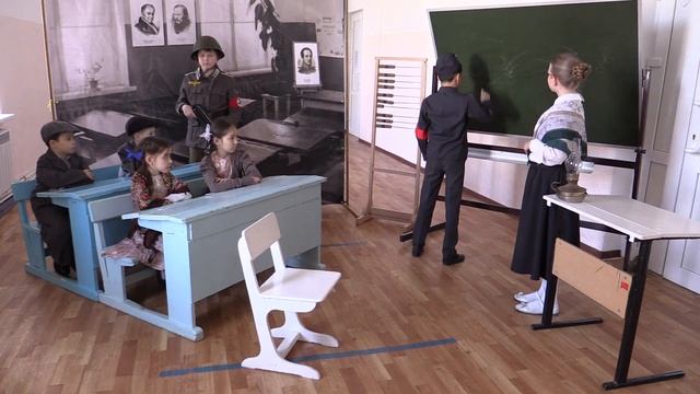 у классной доски 1 смотреть онлайн