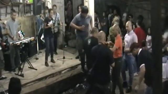 you're wondering now-DANDIMITES(BROTHER JOE's B-DAY GIG) смотреть онлайн