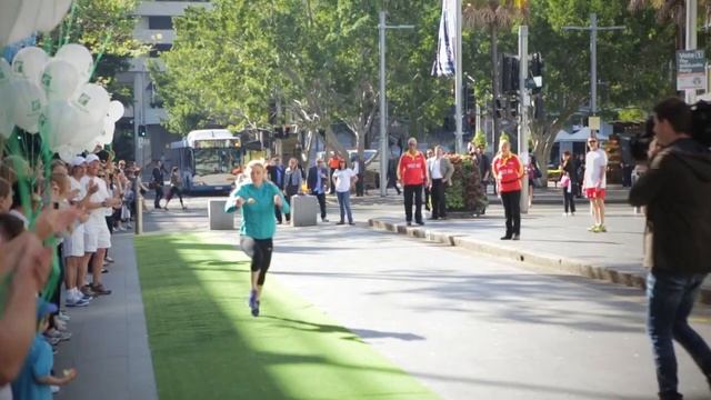 Holiday Inn - Big Breakfast Sydney 2013 смотреть онлайн