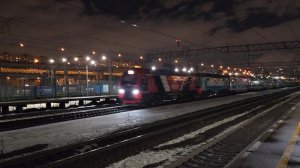 закрытая Аврора и Иволги, ЭП2К-500+501 с поездом №743 "Аврора" (18 вагонов) | Моссельмаш