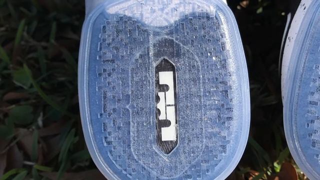 Lebron 14 Black Ice Chase Down Detailed Look and On Foot смотреть онлайн