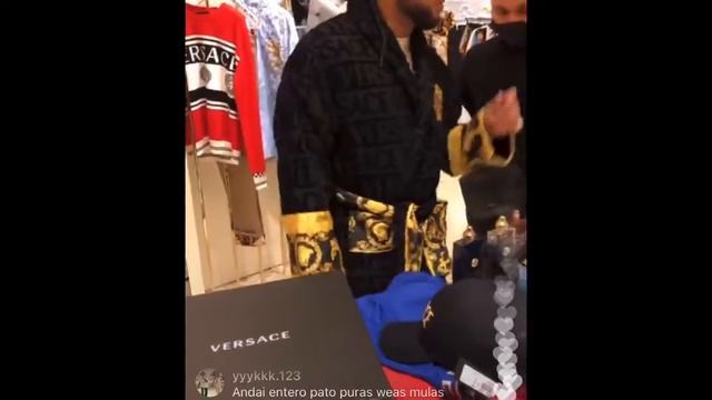 El Alfa El Jefe Comprando La Ropa De Los Billboards Pikante En Ropa смотреть онлайн