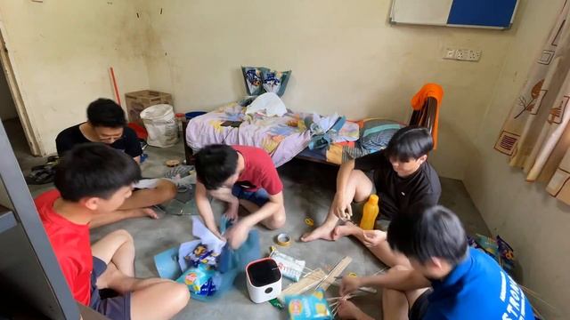 Business Activity | Bouquets Wrapping Time lapse | GIFTME._.5 смотреть онлайн