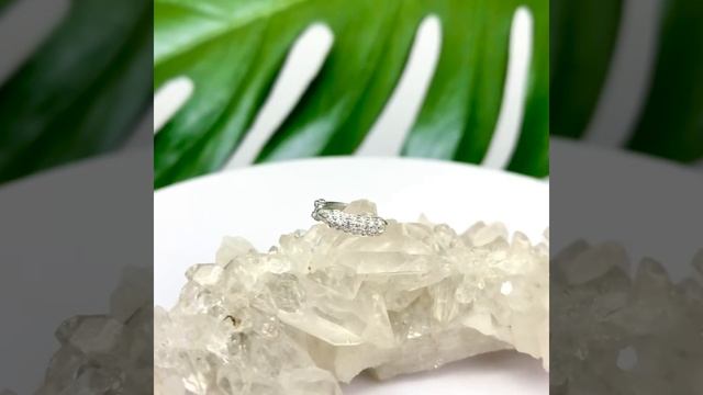 Кольцо кликер с фианитами серебряное смотреть онлайн