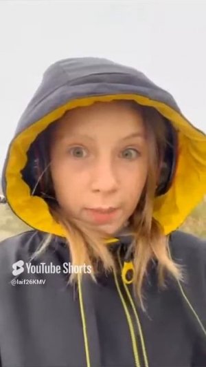 Юля на рыбалке 🤣