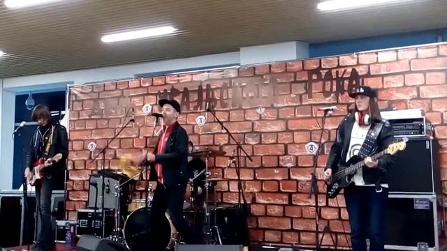 Коля ROTOFF и Ансамбль Уральской Грусти - Звезда (ооо, ыыы)