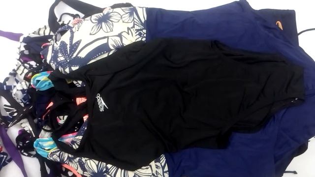 Мешок № 125043 Купальники микс Крем Австрия. Арт 3038. Вес 7,5 кг. Кол-во 55 шт смотреть онлайн