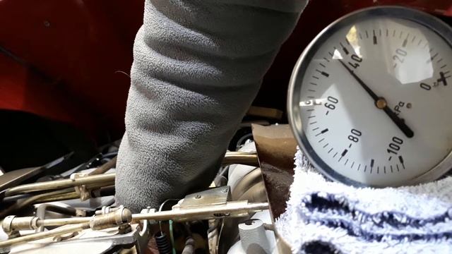 Vacuum Related Comments And Demo On My V12 Jaguar E-type