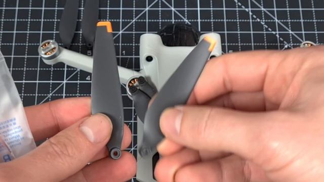 DJI MINI 3 PRO How to change the PROPELLER blades | Quick and easy Guide смотреть онлайн