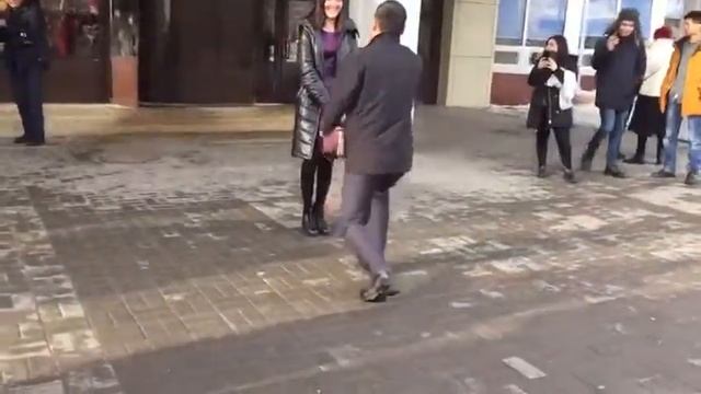 Романтичное предложение руки и сердца по-ЕНУвски смотреть онлайн