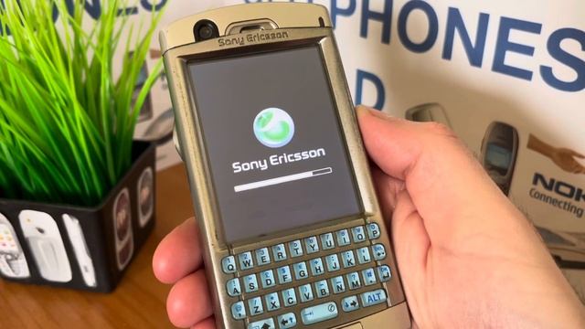Sony Ericsson P990i Startup/shutdown - By Old Phones World