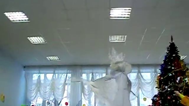 ёлка Мирры в школе декабрь 2014г 9 смотреть онлайн