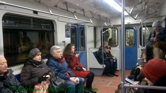 На бренд-номерном до станции Аэропорт смотреть онлайн