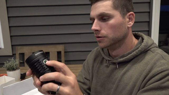Sofirn Q8PLUS 16,000 Lumen Flash Light смотреть онлайн