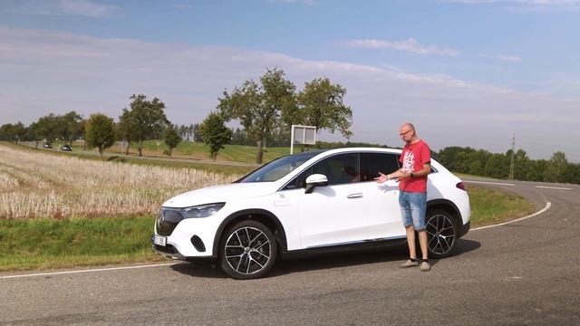Mercedes-AMG EQE SUV 43 4MATIC смотреть онлайн