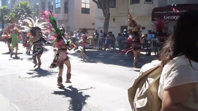 San Francisco Carnaval Grand Parade 2010 Xiuhcoatl Danza Azteca смотреть онлайн