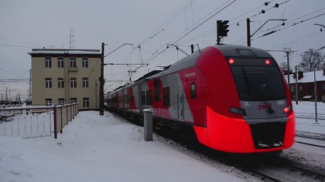 "Ласточка" в Бологое смотреть онлайн