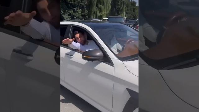 Ничего необычного, просто свадебный кортеж в Чечне! смотреть онлайн