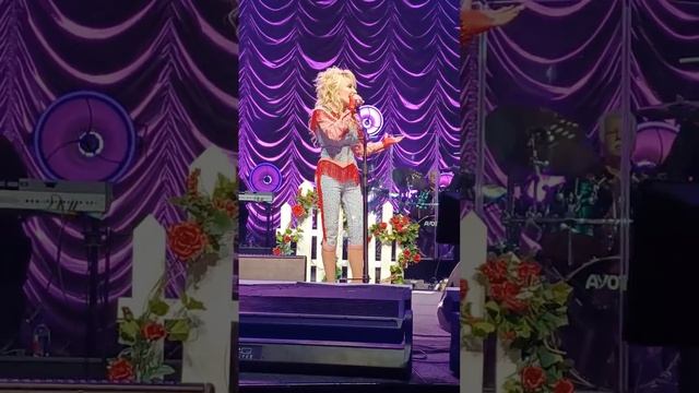 Dolly Parton - I Will Always Love You (SXSW Music & Film Festival 2022 Austin) смотреть онлайн