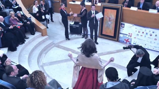 Park West Gallery artist Autumn de Forest is honored at The Vatican смотреть онлайн