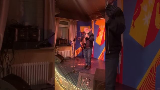 В. Цой - Солнечные дни (cover by John Kulikov) смотреть онлайн