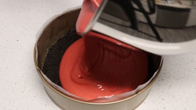 Amazing and Easy! - Red Velvet Oreo Cheesecake смотреть онлайн
