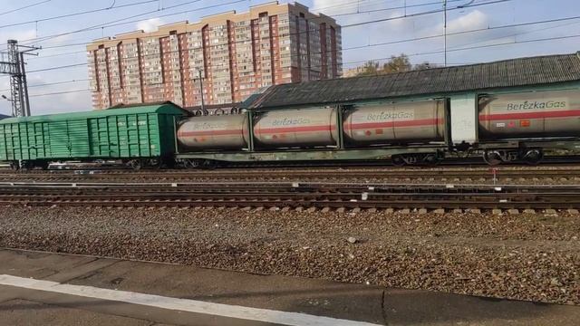 Тепловоз ЧМЭ3 - 1659 с цистернами, ст. Голицыно, Московская область смотреть онлайн