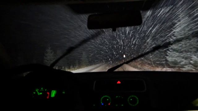 AceBeam X80: 25000 Lumen LED Flashlight vs. Car Headlights смотреть онлайн