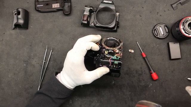 How to repair Pentax DSLR camera K-70 - black pictures(exchange solenoid) смотреть онлайн