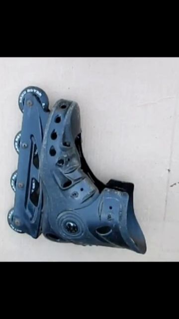 Сломались застежки на коньках, поставил шнурки смотреть онлайн