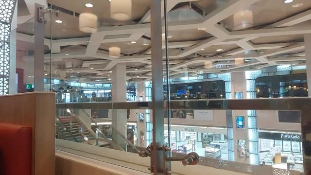 Food at Abu Dhabi Airport смотреть онлайн
